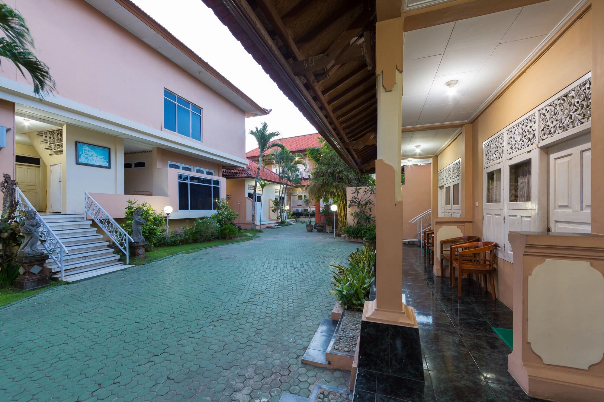 Oyo 3134 Puri Tamu Hotel Jimbaran Exterior foto