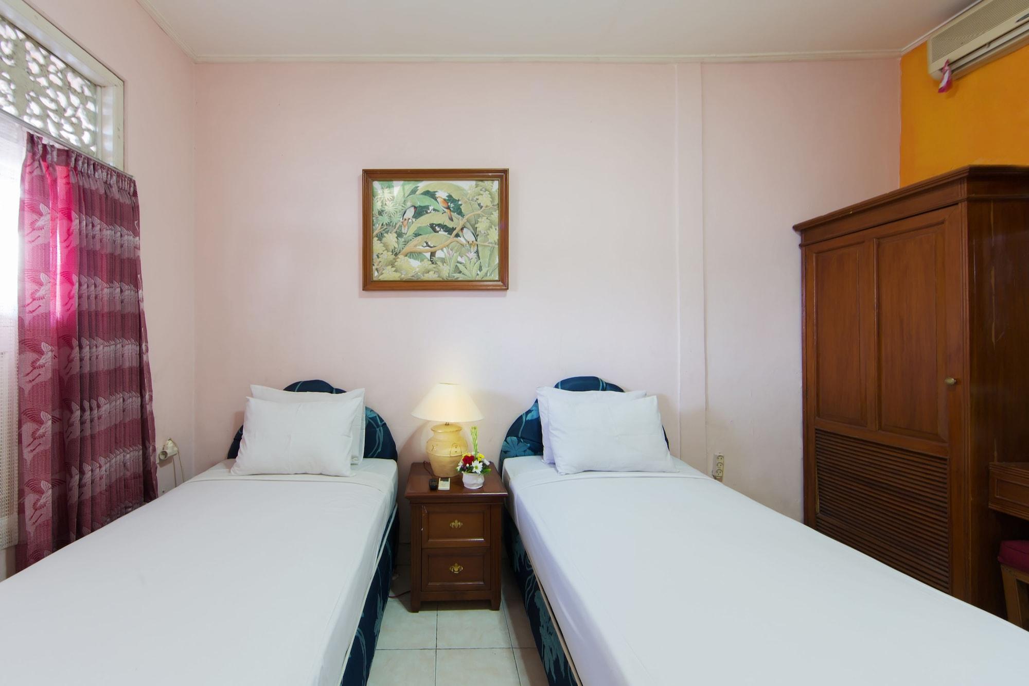 Oyo 3134 Puri Tamu Hotel Jimbaran Exterior foto