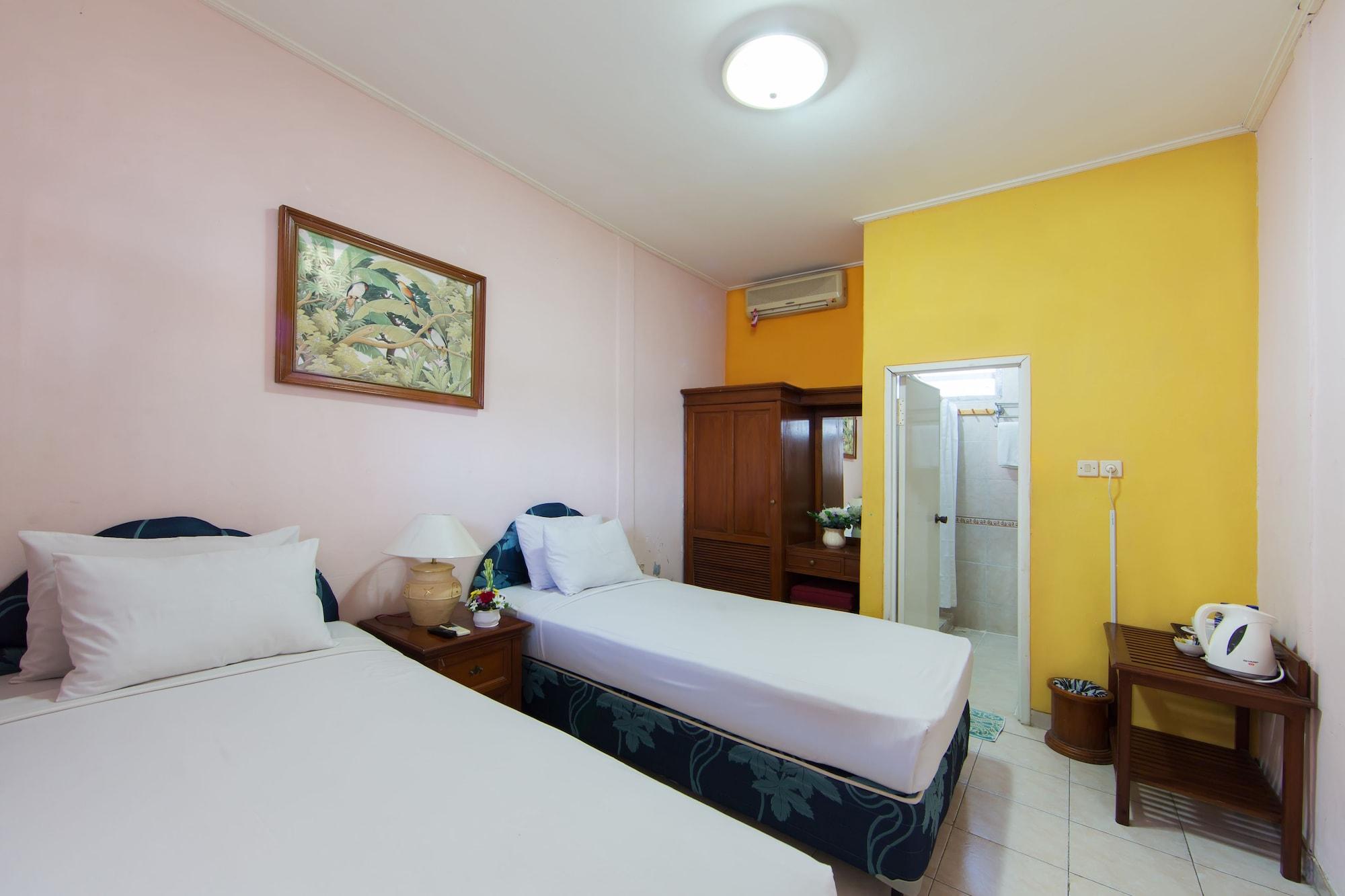 Oyo 3134 Puri Tamu Hotel Jimbaran Exterior foto