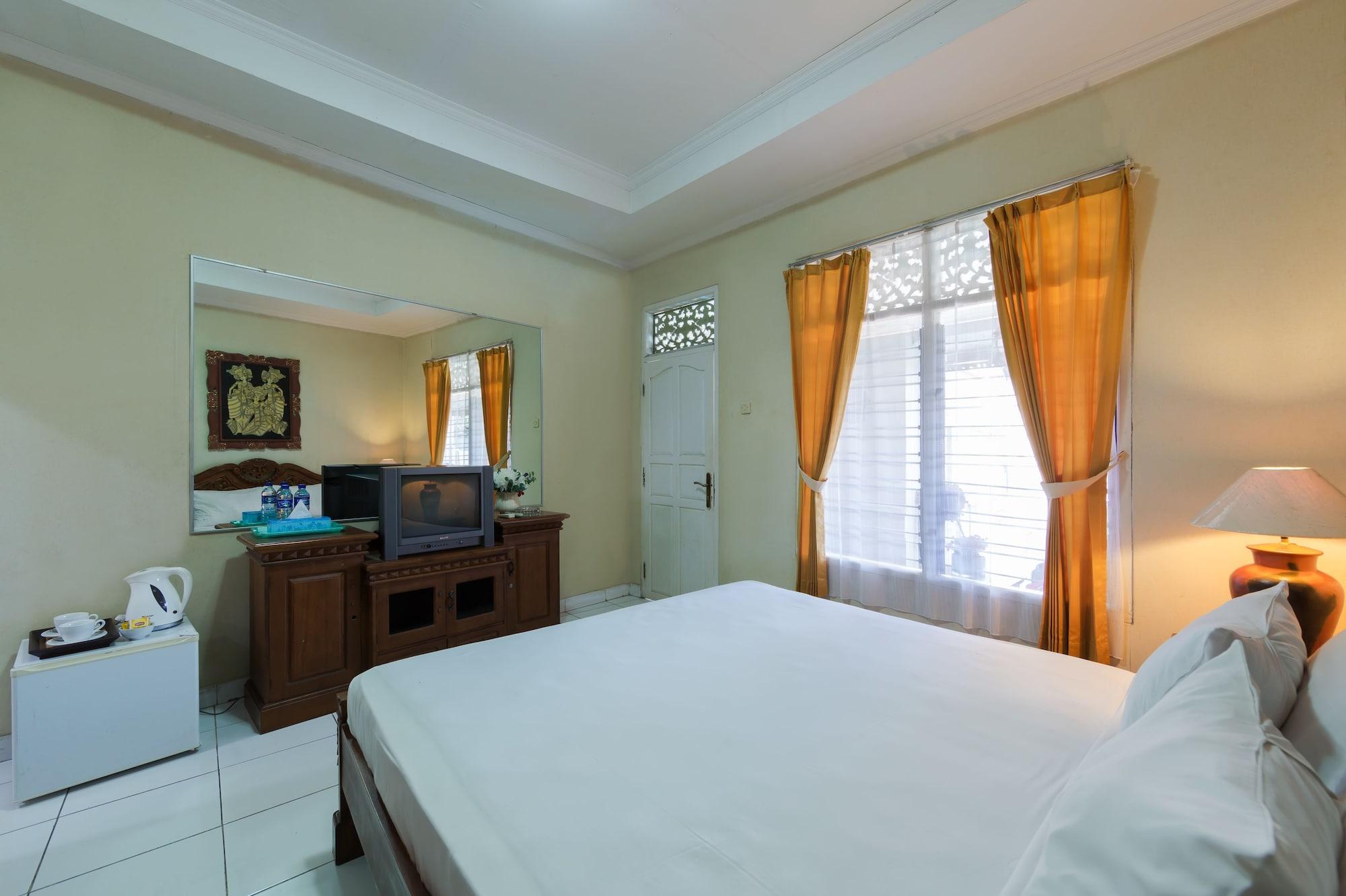 Oyo 3134 Puri Tamu Hotel Jimbaran Exterior foto