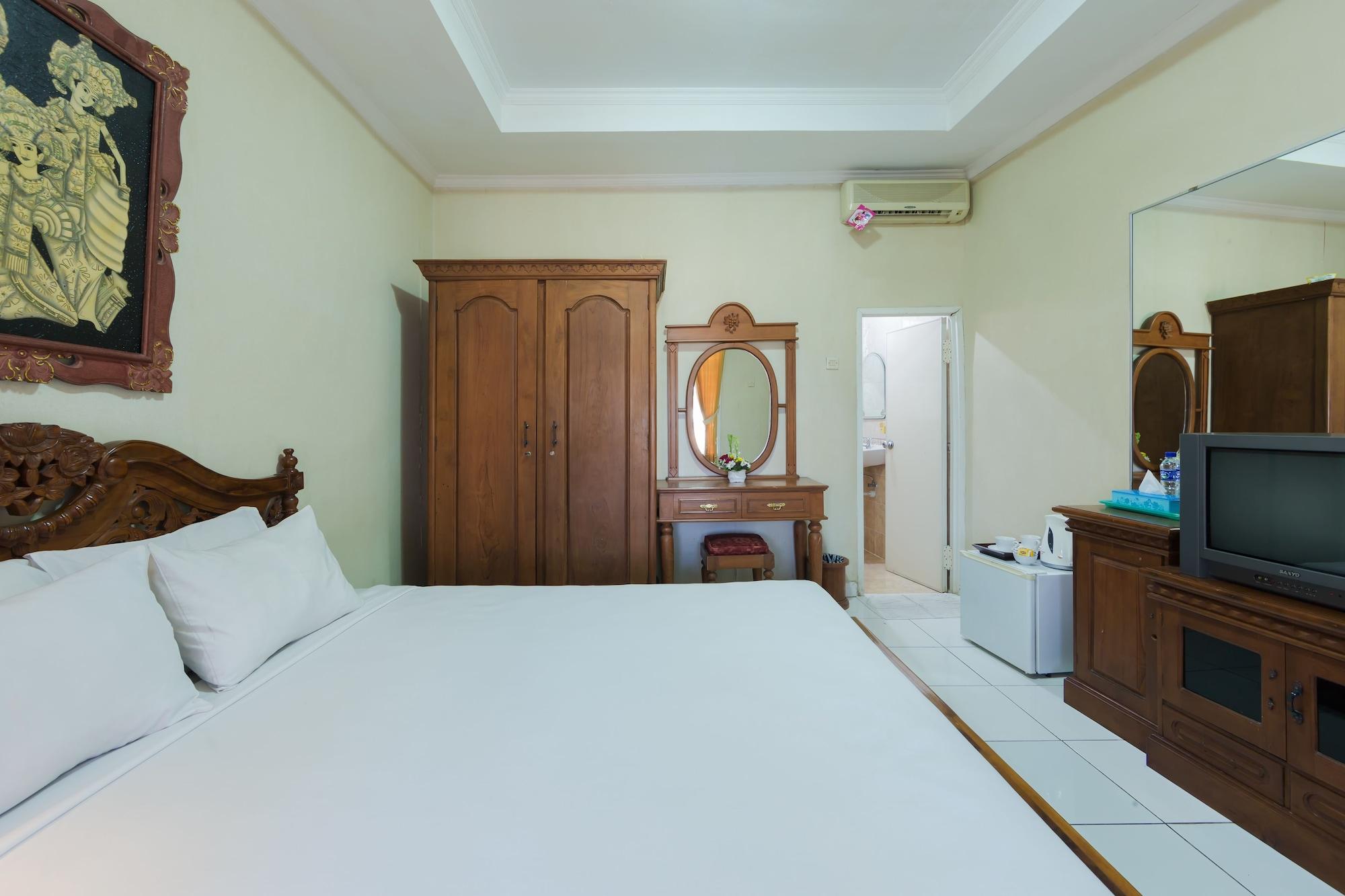 Oyo 3134 Puri Tamu Hotel Jimbaran Exterior foto