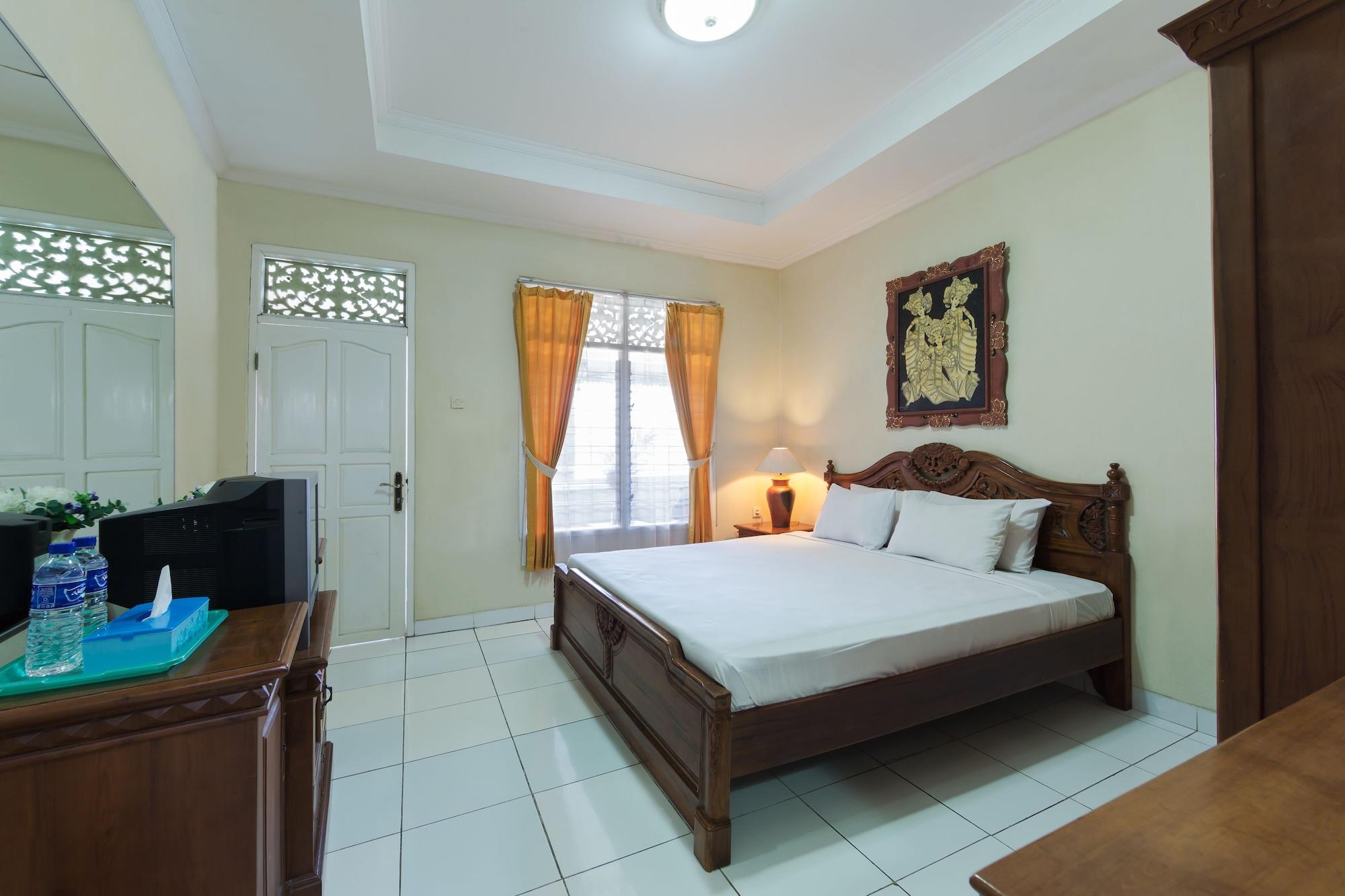 Oyo 3134 Puri Tamu Hotel Jimbaran Exterior foto