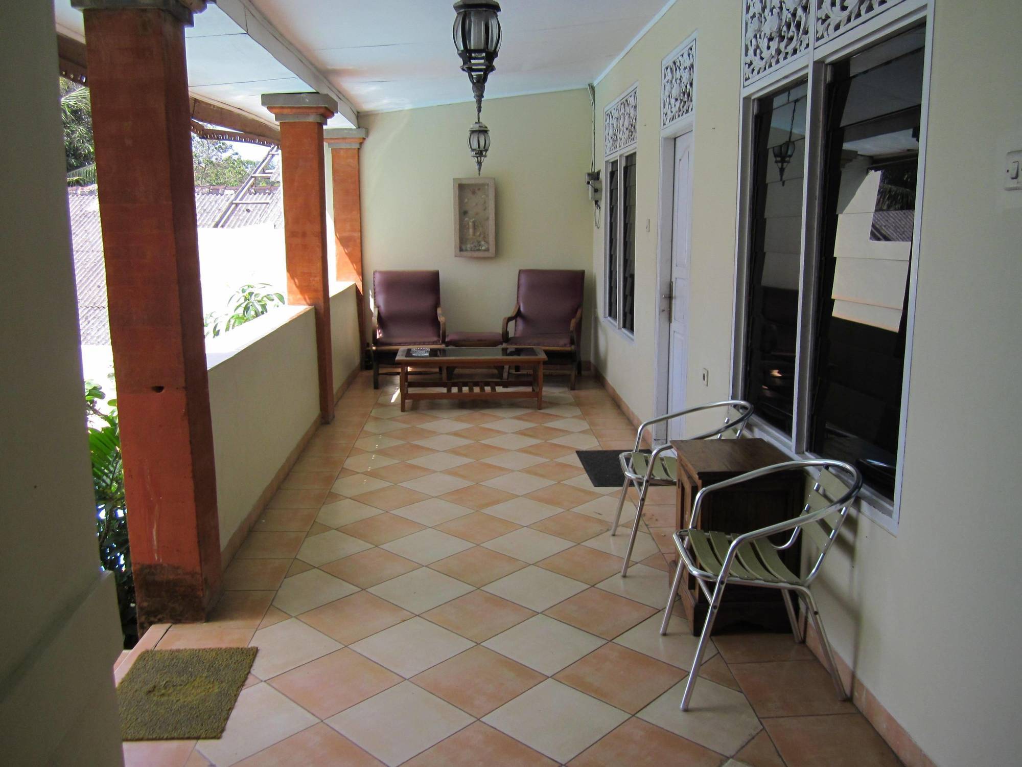 Oyo 3134 Puri Tamu Hotel Jimbaran Exterior foto