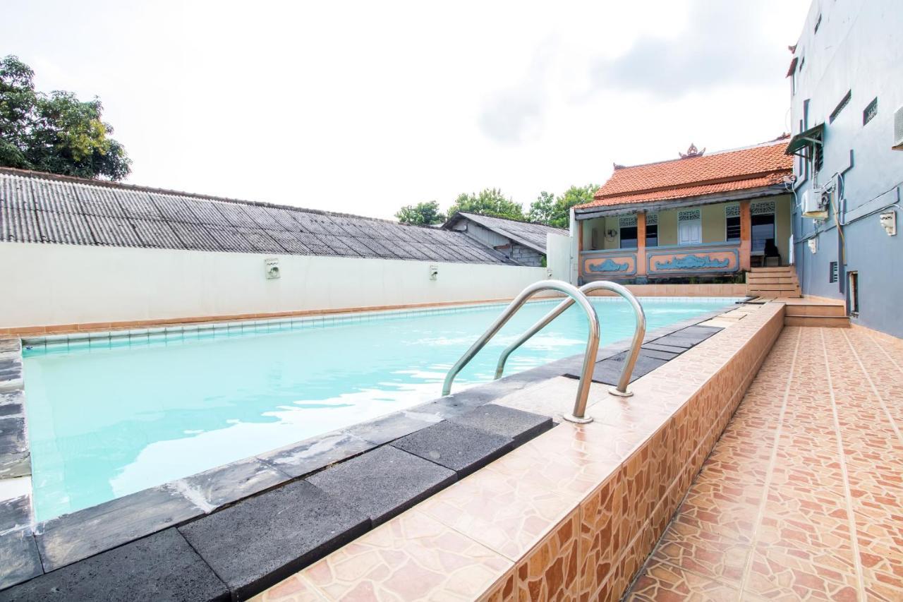Oyo 3134 Puri Tamu Hotel Jimbaran Exterior foto